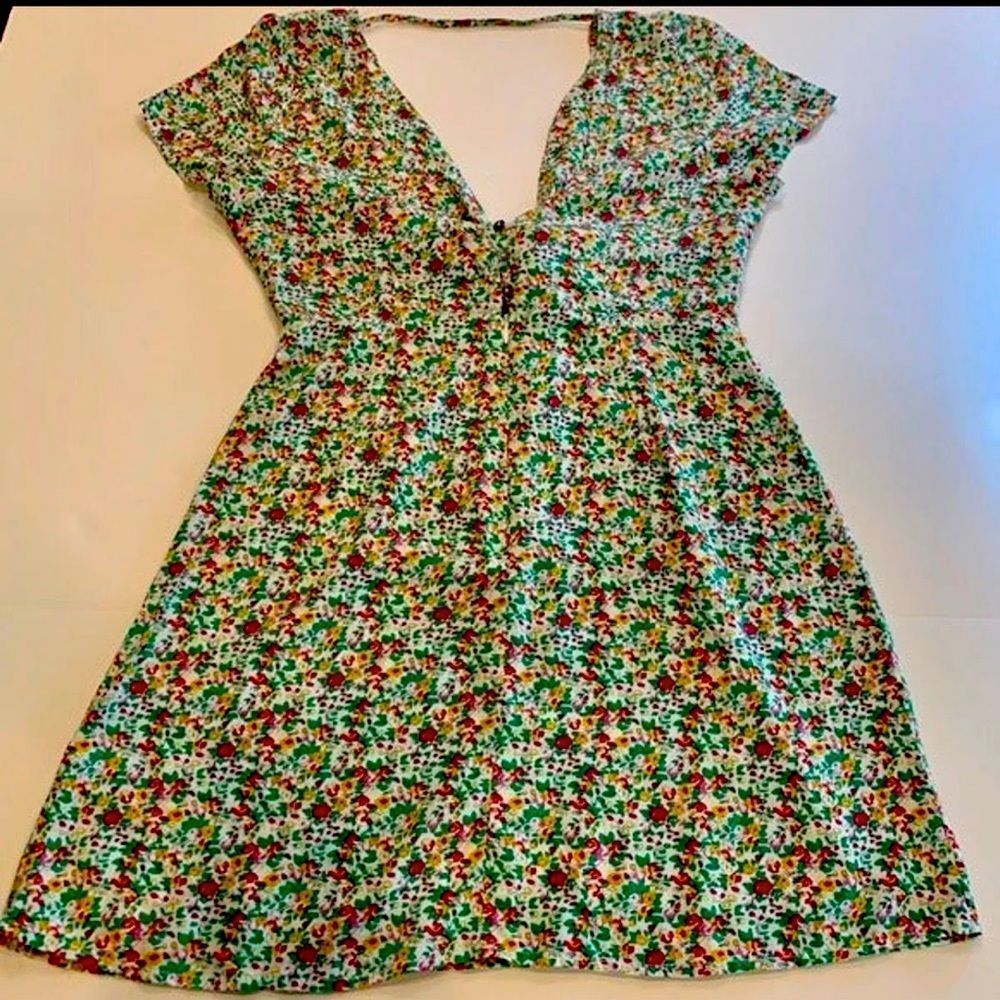 🆕NWT✨OLIVACEOUS✨BRIGHT FLORAL SHORT SLEEVE MINI DRESS